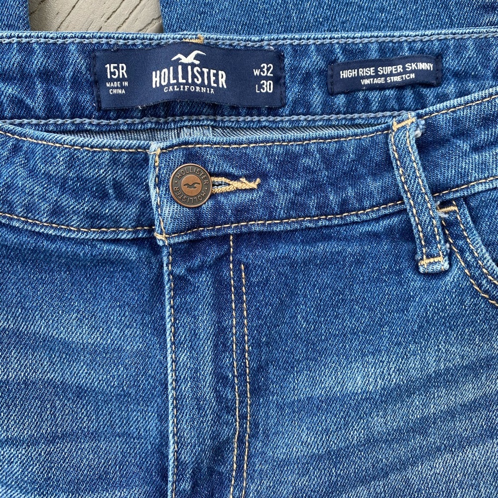 Hollister Co. Hi-Rise Skinny Jeans